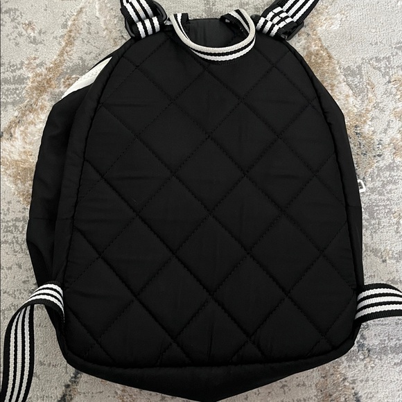 Small adidas backpack - Picture 4 of 8